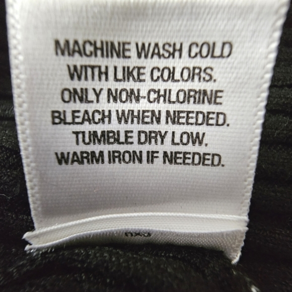 Roz & Ali Women's Button Cuff Long-Sleeve Black Sweater, Size S - Picture 7 of 7